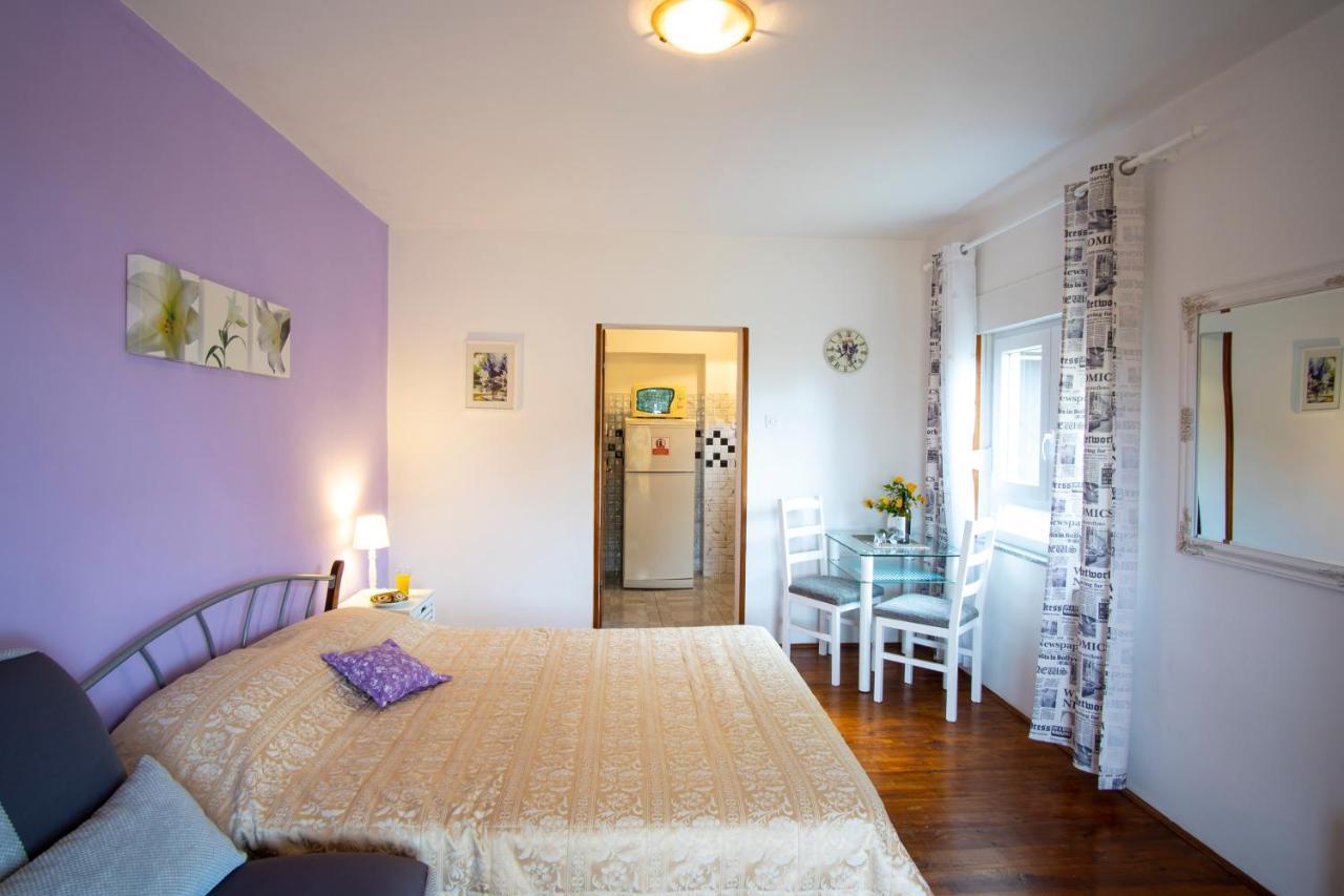 Apartman Luka Fažana Eksteriør billede