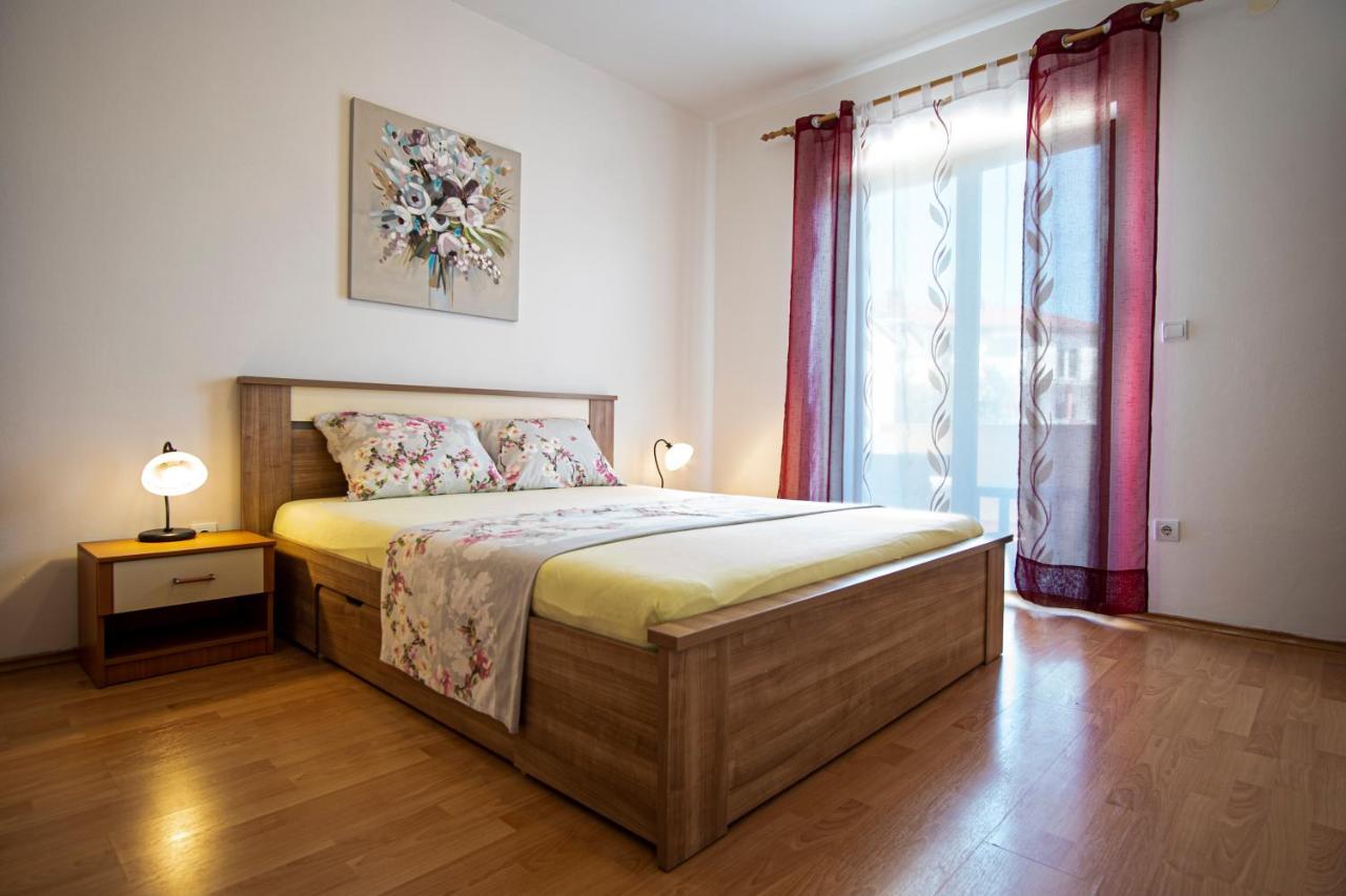 Apartman Luka Fažana Eksteriør billede